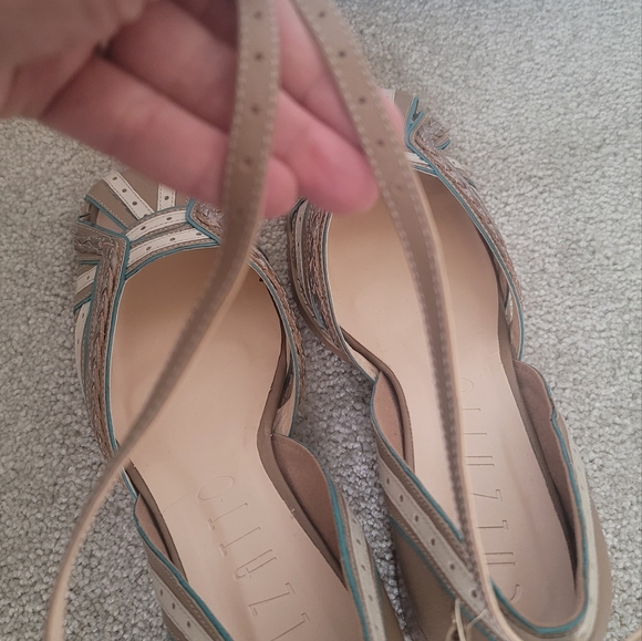 Shoes - Picture 4 of 5